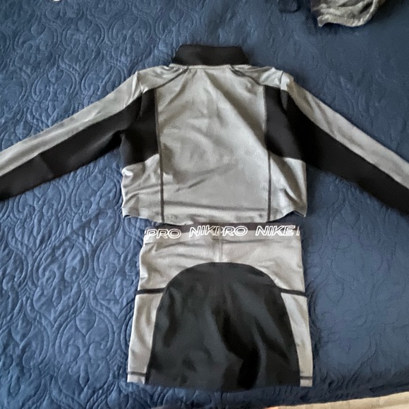 Nike Pro Matching Set - Picture 3 of 5